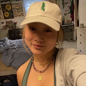 Meet your Posher, Mira